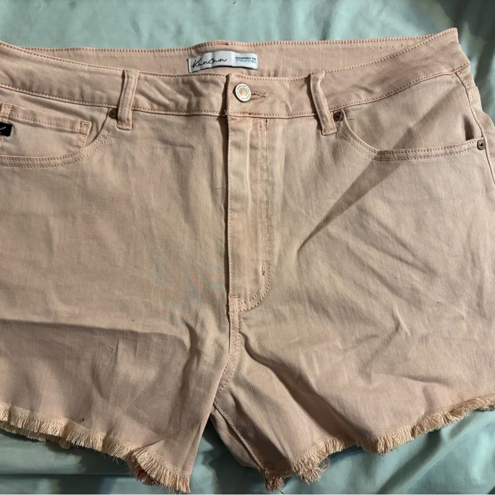 KanCan light pink Denim shorts